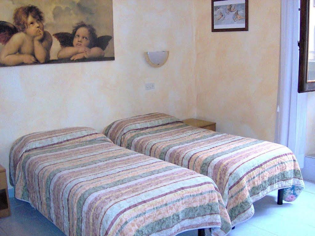 Hotel Brooklyn - Ex Hotel Lombardi Firenze Bagian luar foto