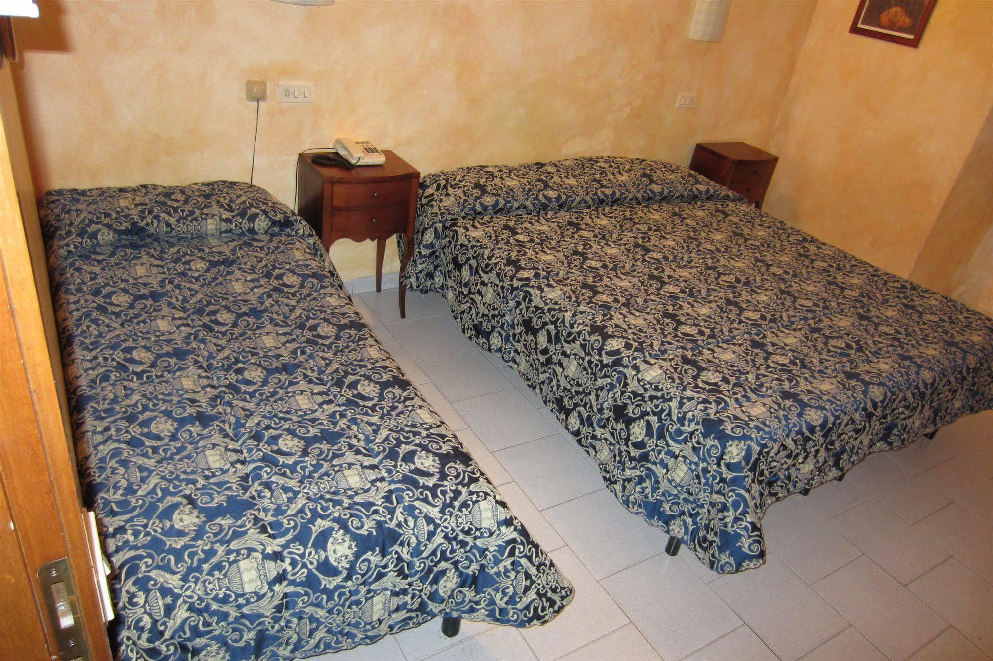 Hotel Brooklyn - Ex Hotel Lombardi Firenze Bagian luar foto